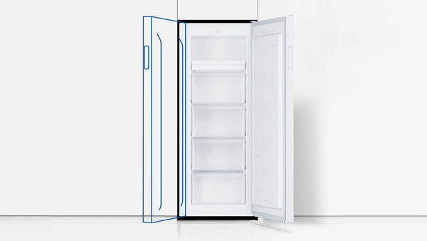 Reversible door with recessed handle