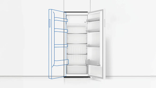 Reversible door with recessed handle