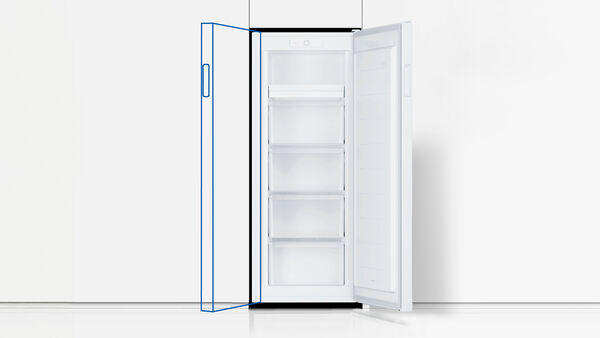Reversible door with recessed handle